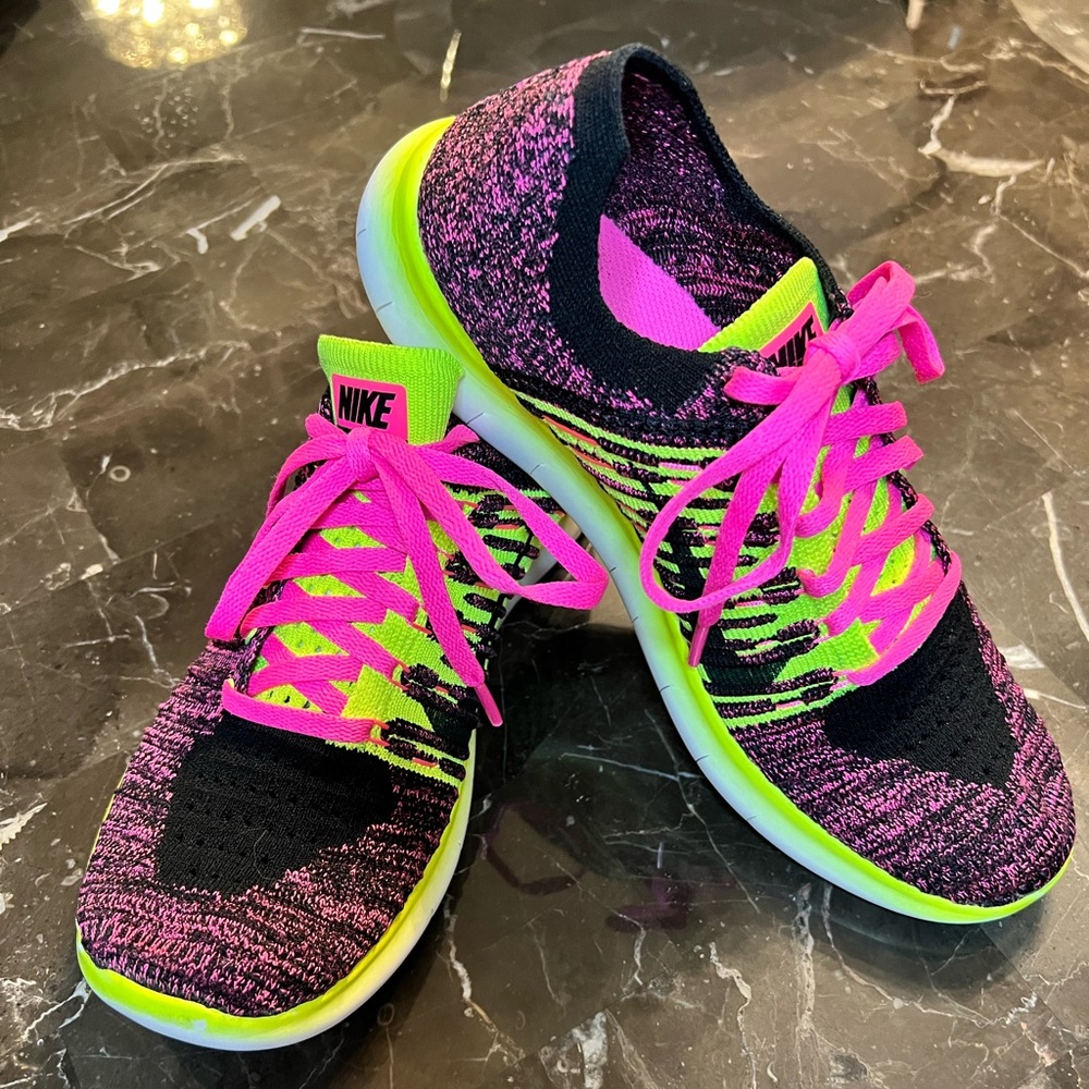 NIKE Free RN Shoes